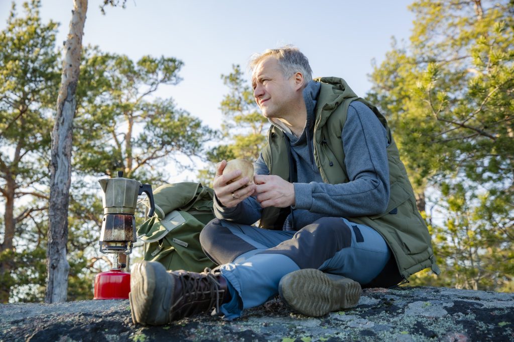 mies suomen luonnossa